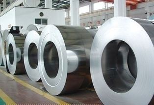 SGCC DX51D Warm gedompelde gegalvaniseerde stalen spoel Z60Z275 Gekromeerde regelmatige spangel voor meubelproductie