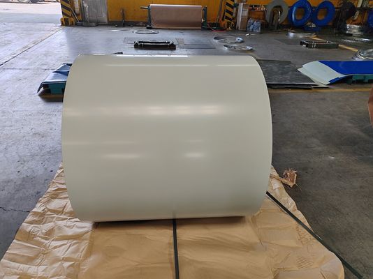 kopen Voorgeverfde stalen spoel met een zinkcoating van 30 275 g/m2 en een bovenkleuring van 10 25 μm voor dak- en wandpaneeltoepassingen online manufacture