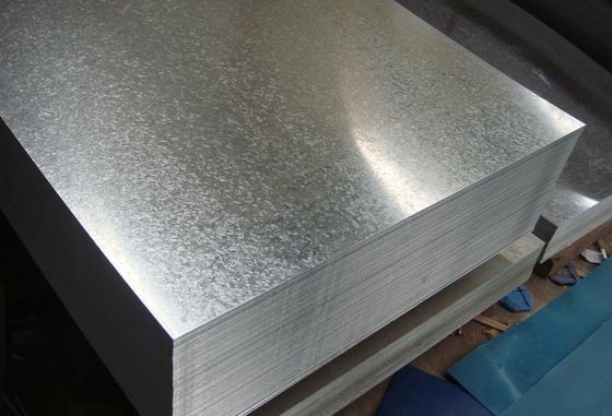 kopen ASTM A653 DX51D Warm gedompeld gegalvaniseerd staalplaat 0,15 ∼3,8 mm Gekromd Z60 ∼Z275 voor apparaten en verlichtingscomponenten online manufacture